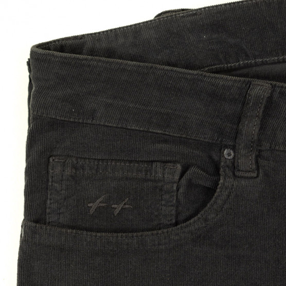 detail de la matière velours fines cotes marque CUBjeans pantalons pour hommes grands
